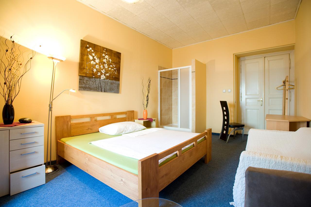 Hotel Praha Club Bed & Breakfast מראה חיצוני תמונה