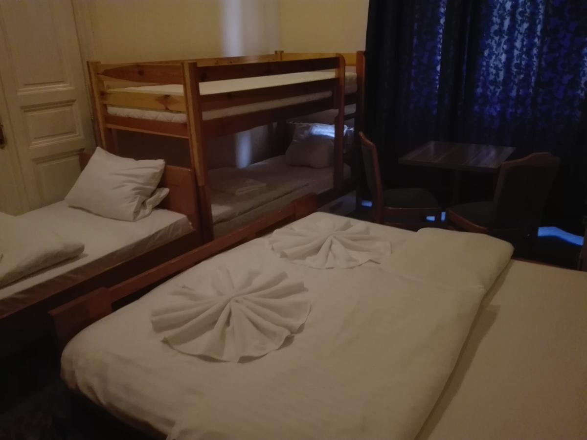 Hotel Praha Club Bed & Breakfast מראה חיצוני תמונה
