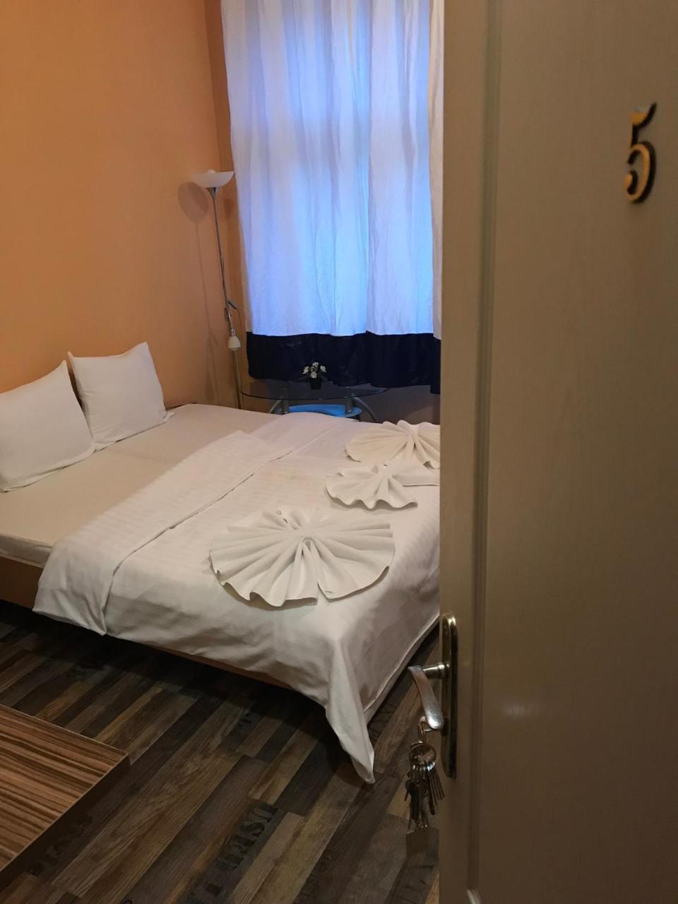 Hotel Praha Club Bed & Breakfast מראה חיצוני תמונה
